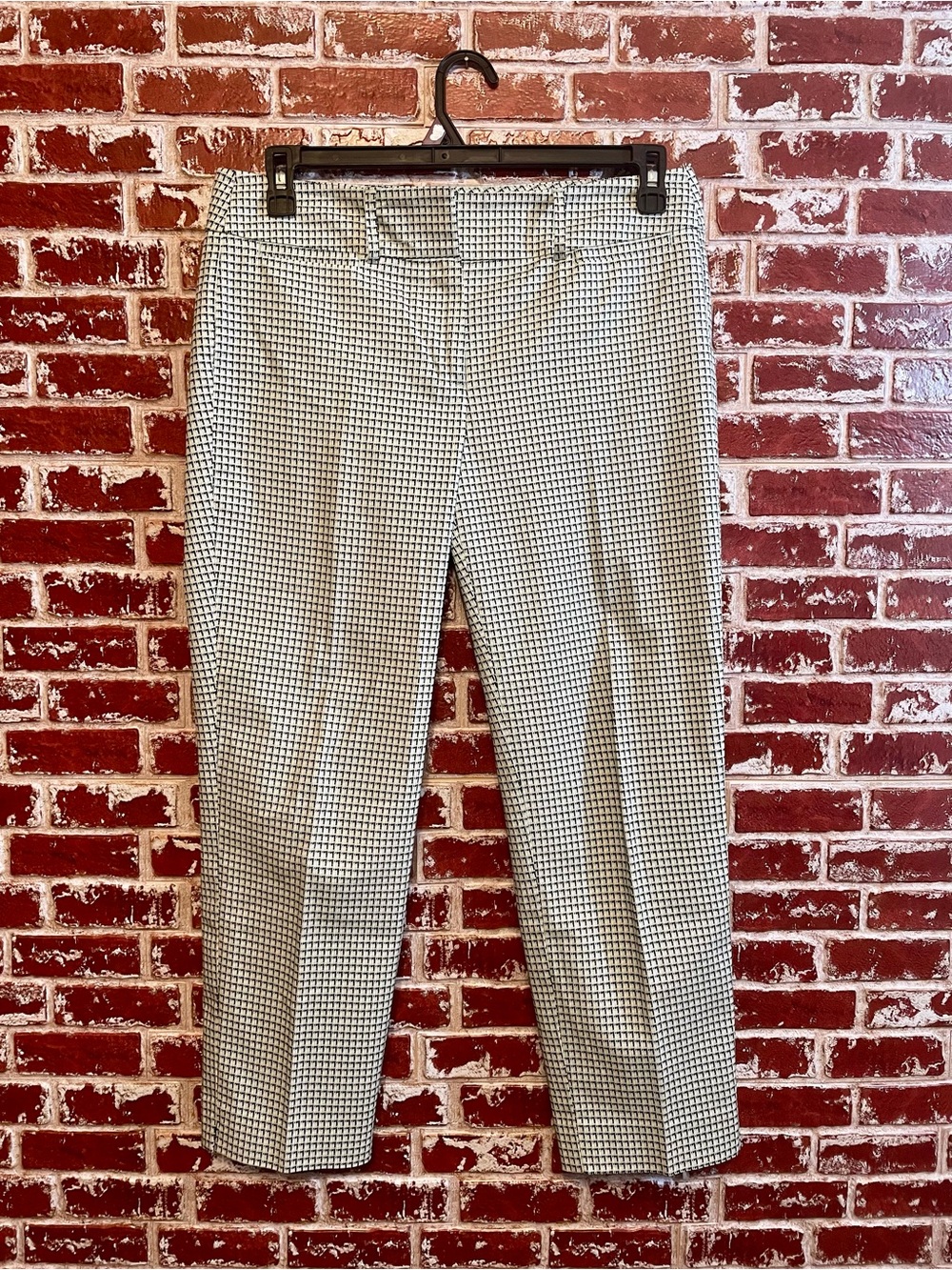 Ann Taylor Factory Geometric Ankle Pants. Size 6.  Office wear.